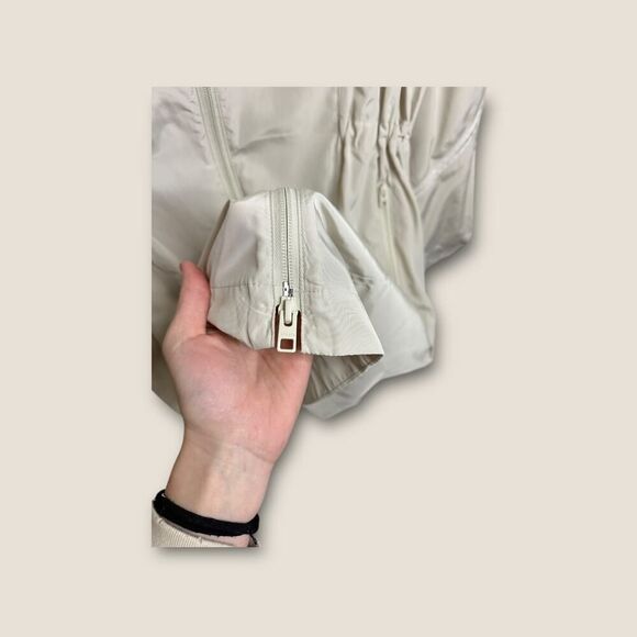 Athleta Rain Drop Jacket Cream Water Repellant Size Small NWOT - Picture 4 of 10